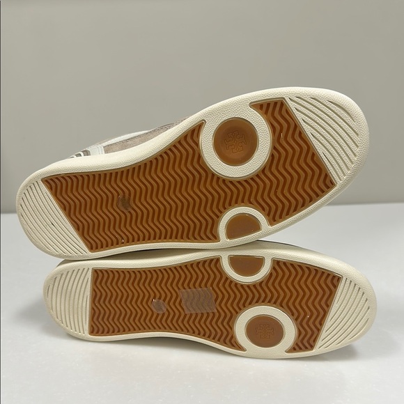 Tory Burch Clover Court Cream and Tan Sneakers - Picture 7 of 9